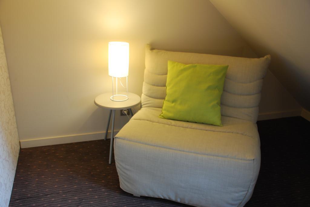 Ruthenium Hotel
